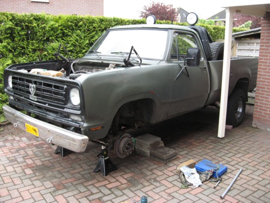 Dodge W200 project facelift voorkant opknappen