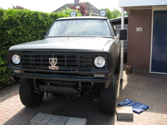 Dodge W200 project facelift voorkant opknappen