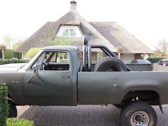 Dodge W200 rollbar laadbak